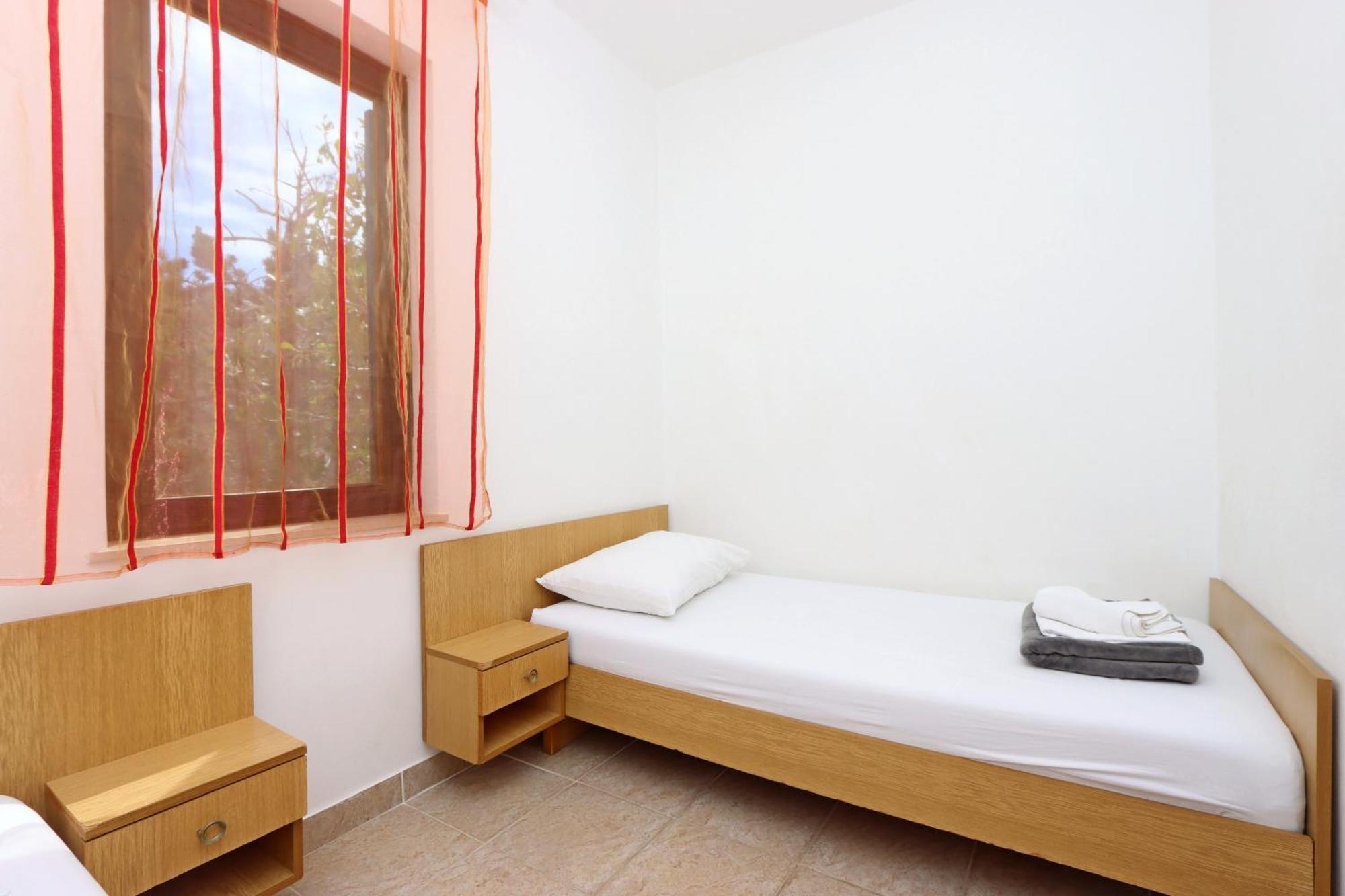 Apartments With A Parking Space Pag - 18345 Pag Town Room photo